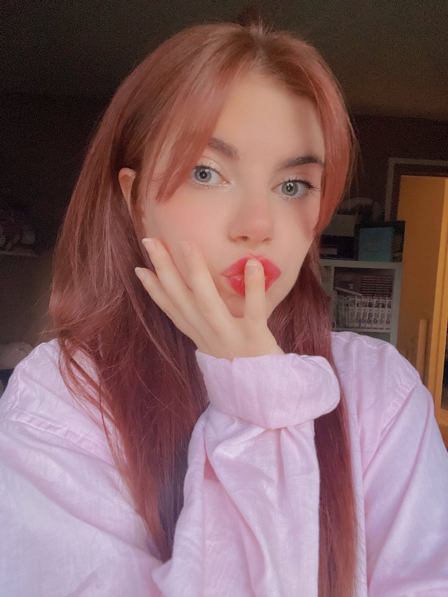 𝙨𝙩𝙖𝙧𝙙𝙪𝙨𝙩💫 julie ♡ tweet media