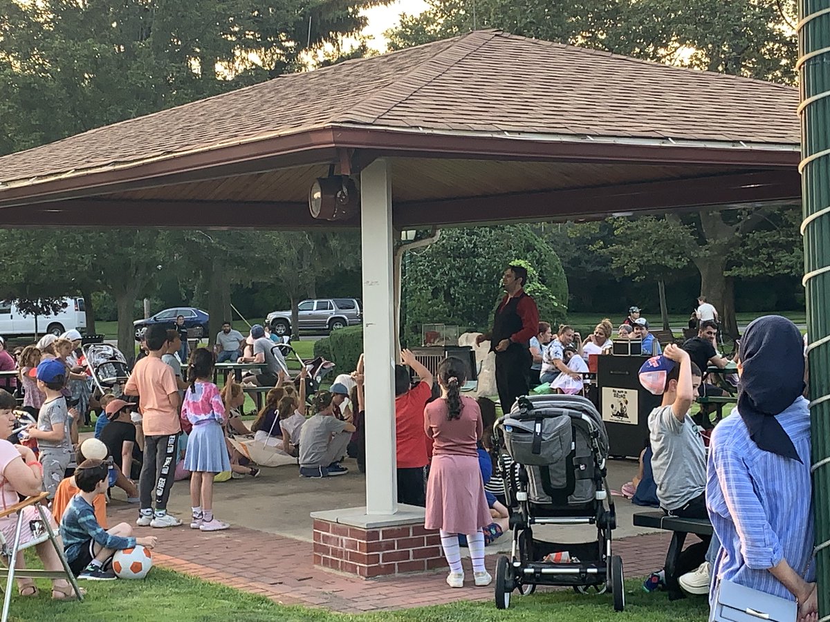 Cedarhurst NY tweet media