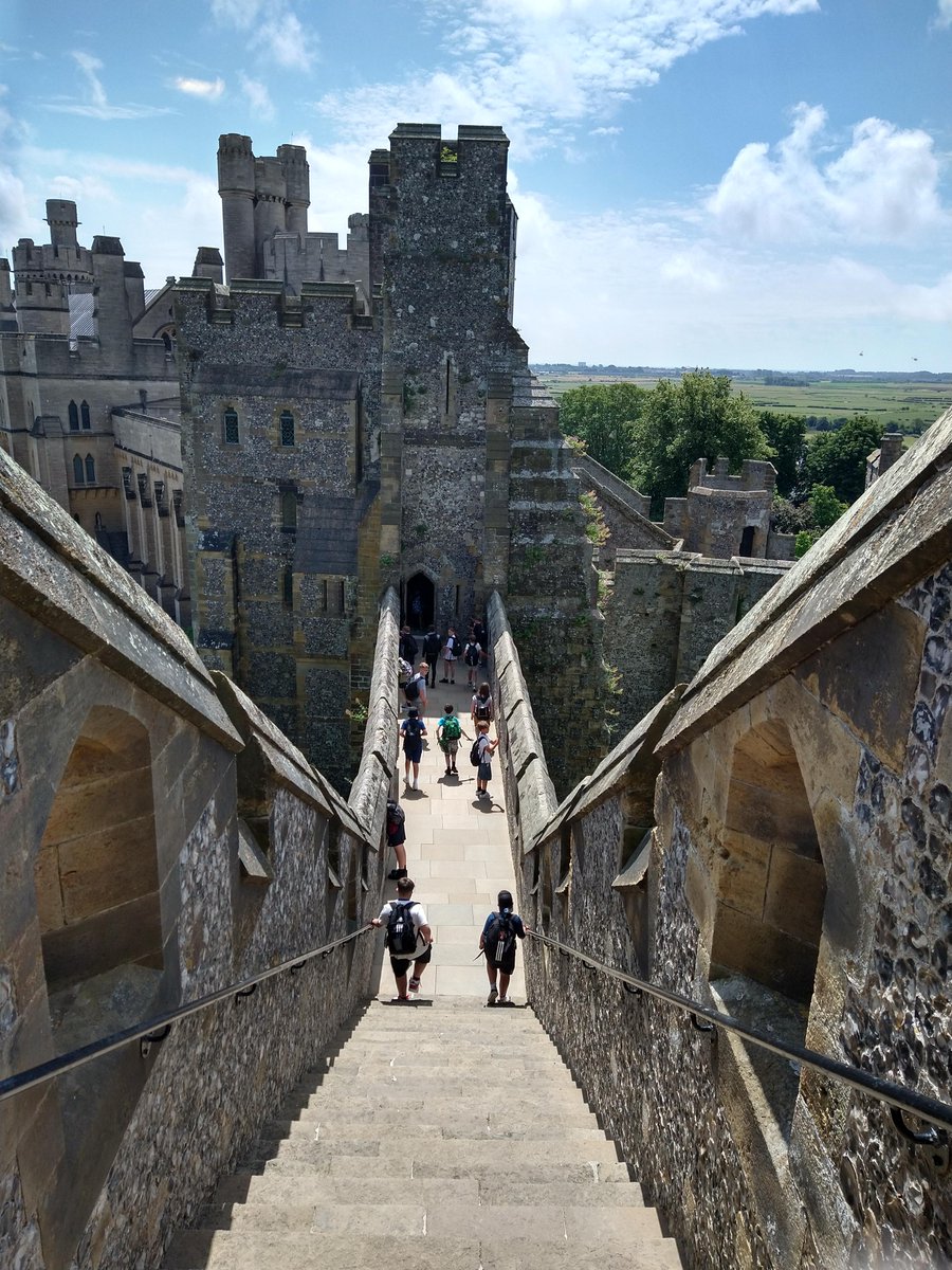 News_SGS's tweet photo. Having fun at Arundel Castle and solving puzzles. Year 7 students enjoy ERA week at SGS. #ERA https://t.co/9SAiMCjO8G