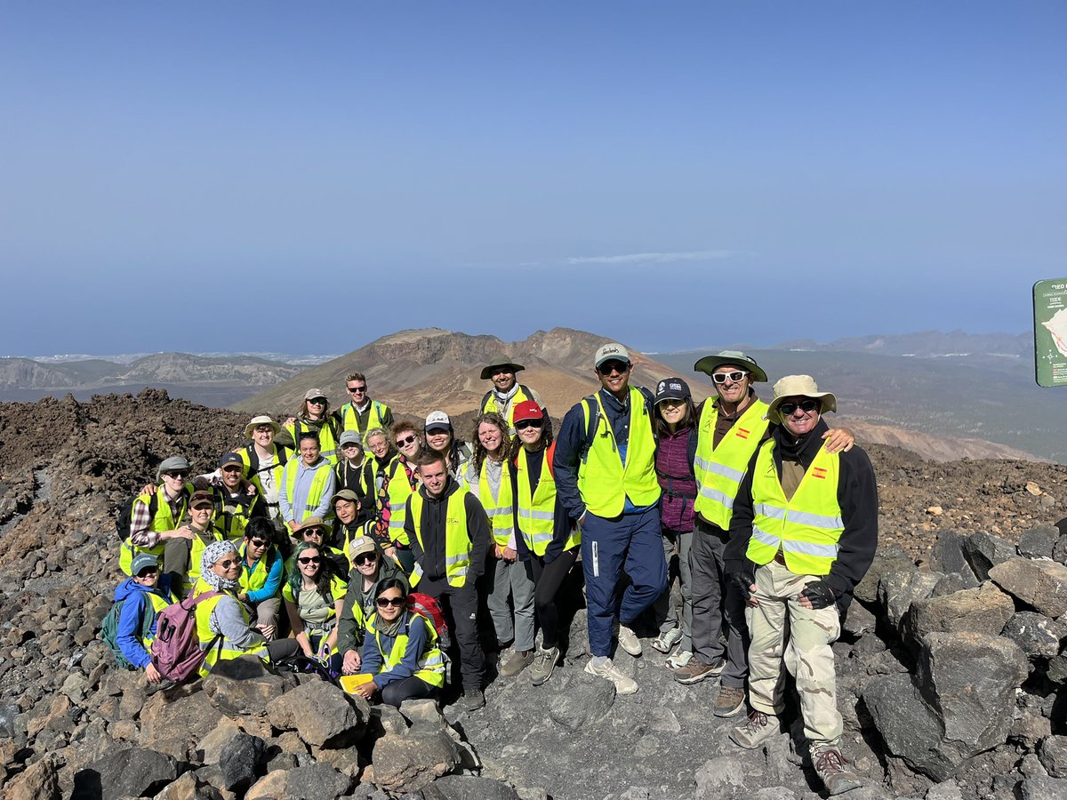 GeoTenerife (@geotenerife) on Twitter photo Yesterday the <a href="/GeoIntern/">GeoTenerife Summer Programme</a> students did an amazing hike around and down from the top of #teide in <a href="/pnteide/">ParqueNacional TEIDE</a> 🥾
Big thanks to <a href="/IGNSpain/">Instituto Geográfico Nacional-O.A.CNIG</a> for showing us their #volcanomonitoring stations at the summit
#volcano #teidenationalpark Yesterday the <a href="/GeoIntern/">GeoTenerife Summer Programme</a> students did an amazing hike around and down from the top of #teide in <a href="/pnteide/">ParqueNacional TEIDE</a> 🥾
Big thanks to <a href="/IGNSpain/">Instituto Geográfico Nacional-O.A.CNIG</a> for showing us their #volcanomonitoring stations at the summit
#volcano #teidenationalpark