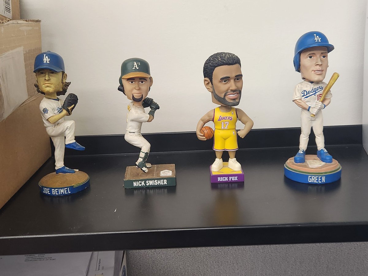 checo4teen's tweet photo. Gonna start a little bobblehead collection at my office now. A coworker gave me these to start but if anyone has old bobbleheads they want to get rid of or sell him me up. #bobbleheads #bobbleheadcollection https://t.co/qyp65eeg45