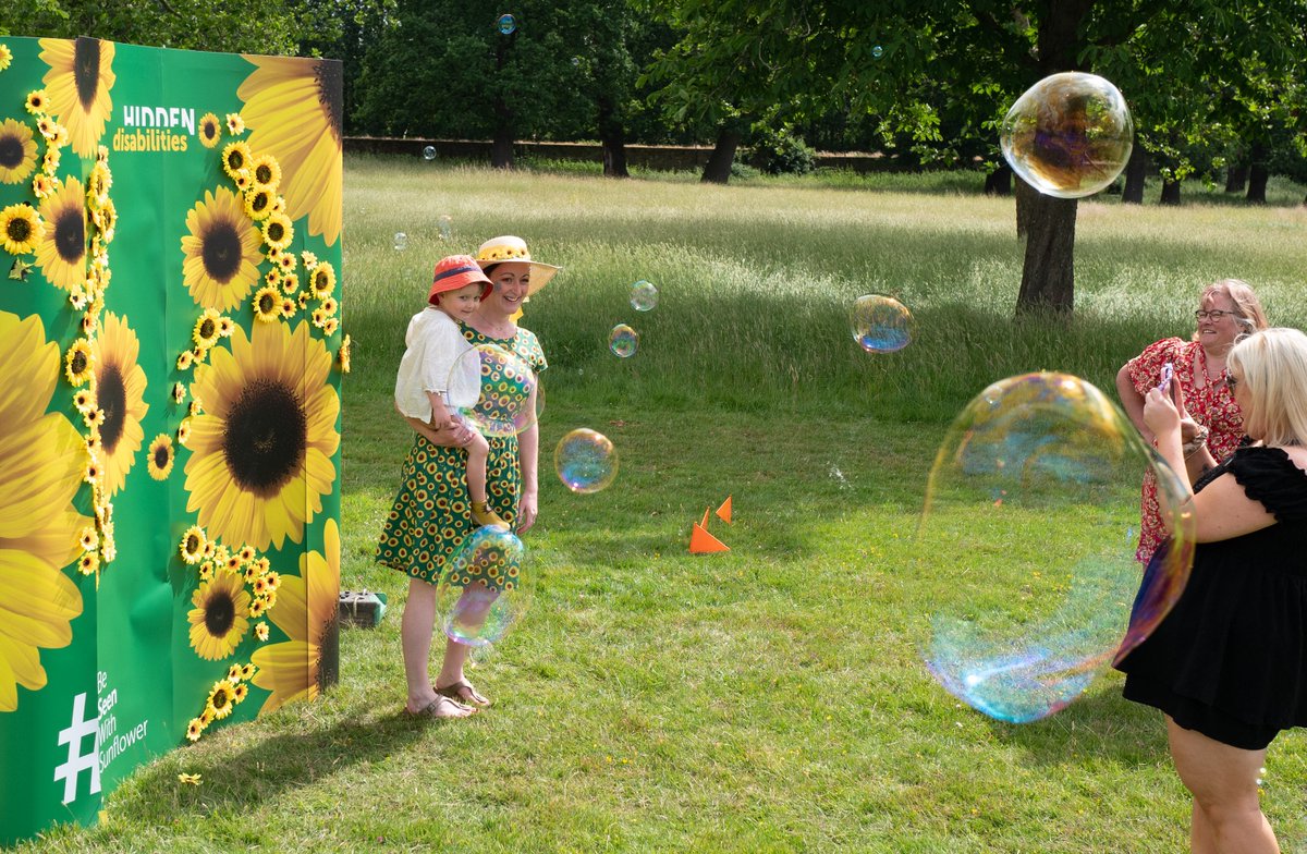 jo3grace's tweet photo. This year the Super Sensory at @ParallelGlobal  #ParallelWindsor became the Sunflower Super Sensory, sponsored by @sunflwrlanyards  scheme that has made such a difference to so many people. I found the perfect frock, and don't the @DrZigs  bubbles look amazing! https://t.co/hHTUhMriqx