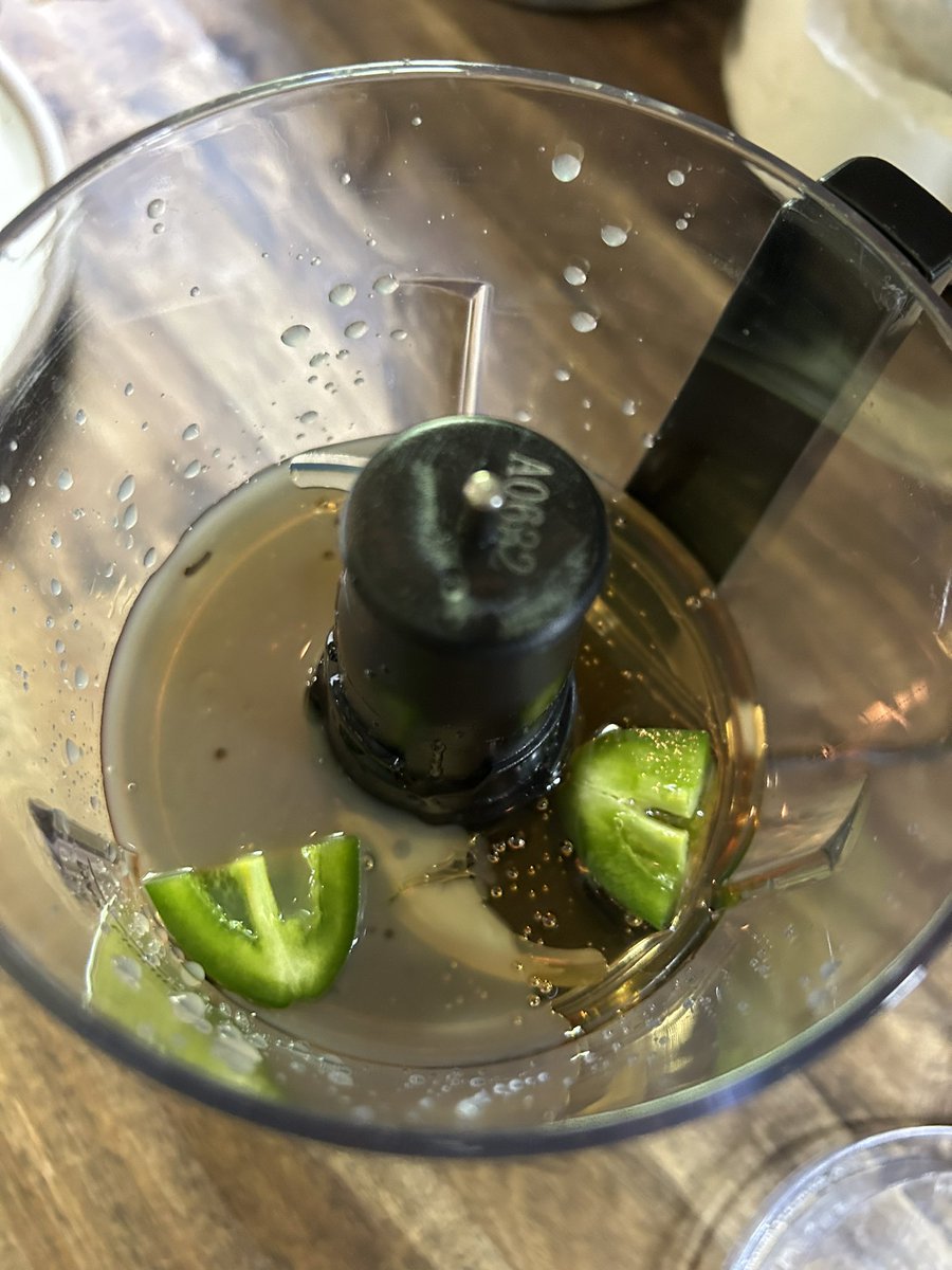 thesaltedtable's tweet photo. Whipped up some wings & seasoned them with @iamtabithabrownโs sunshine seasoning, then made some jalapeรฑo honey to drizzle over them. Crispy, sweet, spicy, sticky goodness! #cooking #foodtwitter #cookingwithtst https://t.co/LE0KJfcixC