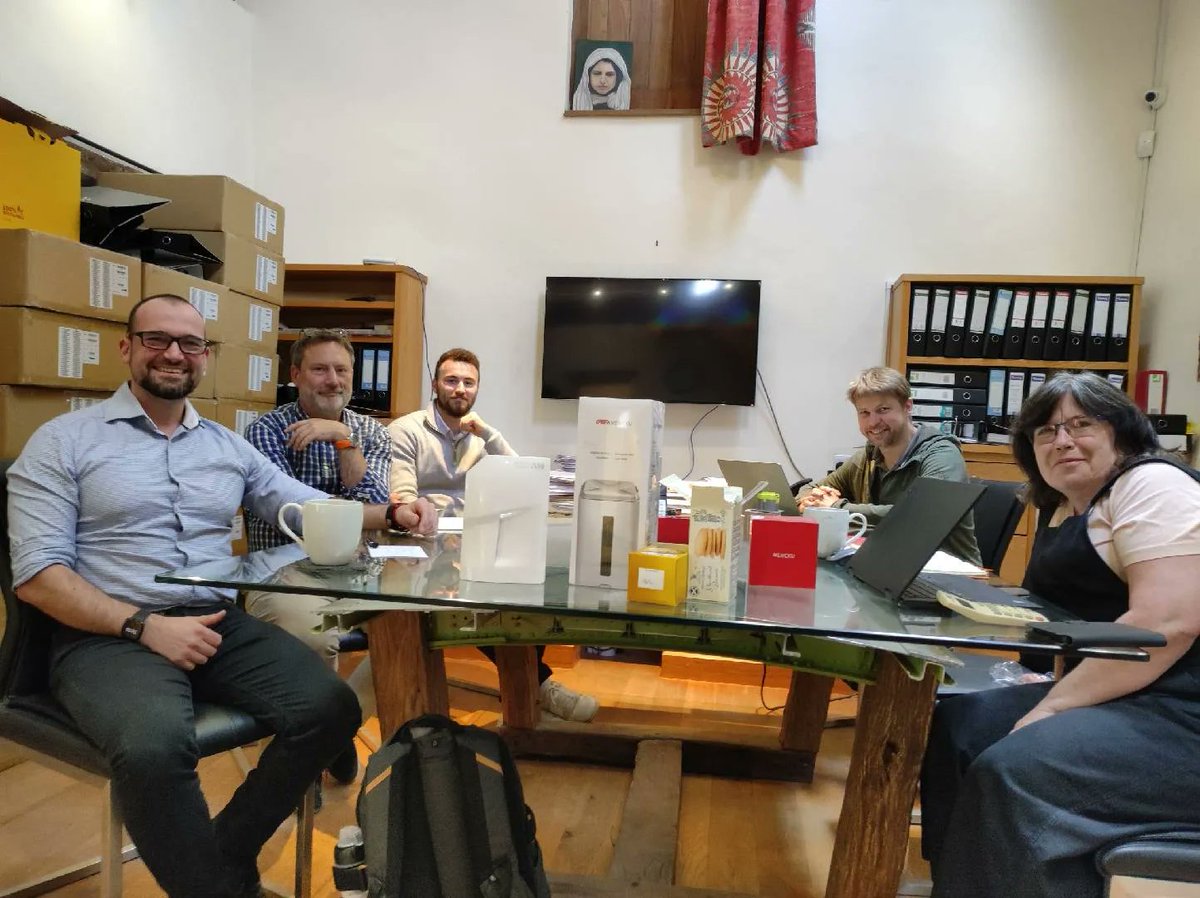 MerckuWIFI's tweet photo. A remarkable visit to our esteemed partner, Utility Networks in the UK! 🤝 

Our time together was nothing short of amazing, as we explored new horizons and unlocked connectivity advancements.

Brace yourselves, connectivity enthusiasts, because the future just got brighter! https://t.co/4Kh9AIf85A