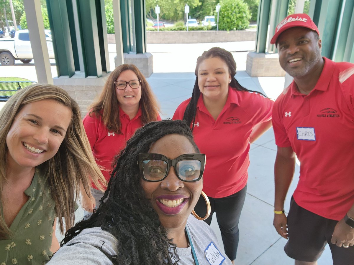 PrincipalKJones's tweet photo. Some @chccs leaders completed Day 1 of @iirpgradschool Restorative Practices Authority with Grace training, & it has been invigorating! #ThinkAndActDifferently #ItStartsWithUs @LeadingEES @jme_9 @TheFreckledAP @ChrisHorne413 @MrPaulsen1 @csharpless1 @wyork_2015 @EducatorEstacio https://t.co/J9zhyJtX8N