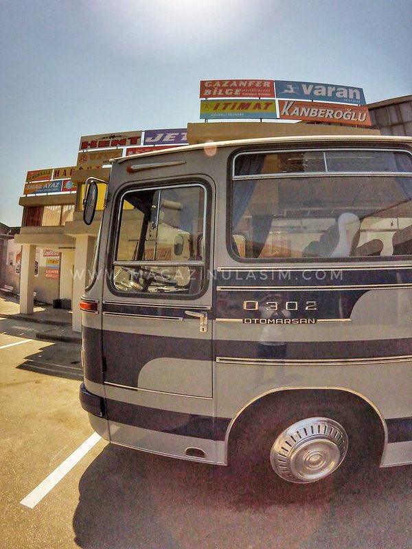magazinulasim's tweet photo. Tbt 1968'den itibaren milyonlarca aileyi sevdiklerine kavuşturdu, sahiplerinin, çalışanlarının, üretenlerinin, evlerine bereket getirdi efsane otobüs Mercedes Benz O 302.
Ve hiçbir yerde göremeyeceğiniz özel kareler 👉 https://t.co/XazWaUl8hq
#Otomarsan #O302 #DaimlerBuses https://t.co/QNRVTt0NED