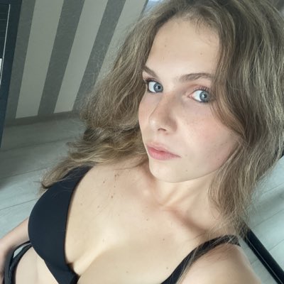 lis_lisabeth's tweet photo. #NewProfilePic https://t.co/H6hu5fHxJF