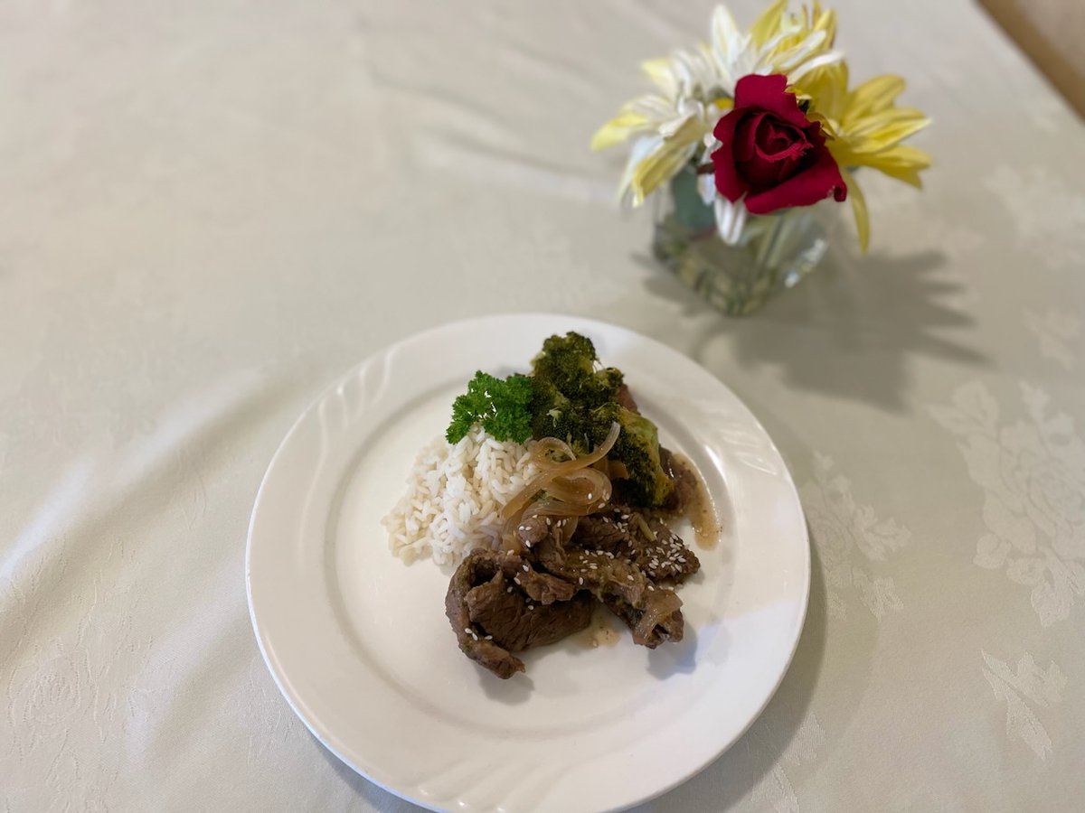 Willows_Howell's tweet photo. Our Senior Executive Club members enjoyed a presentation by April Dertian from Habitat for Humanity &amp; a free gourmet lunch! Interested in becoming a member? Contact Kait @ 517-388-5977 https://t.co/muACZotBPy