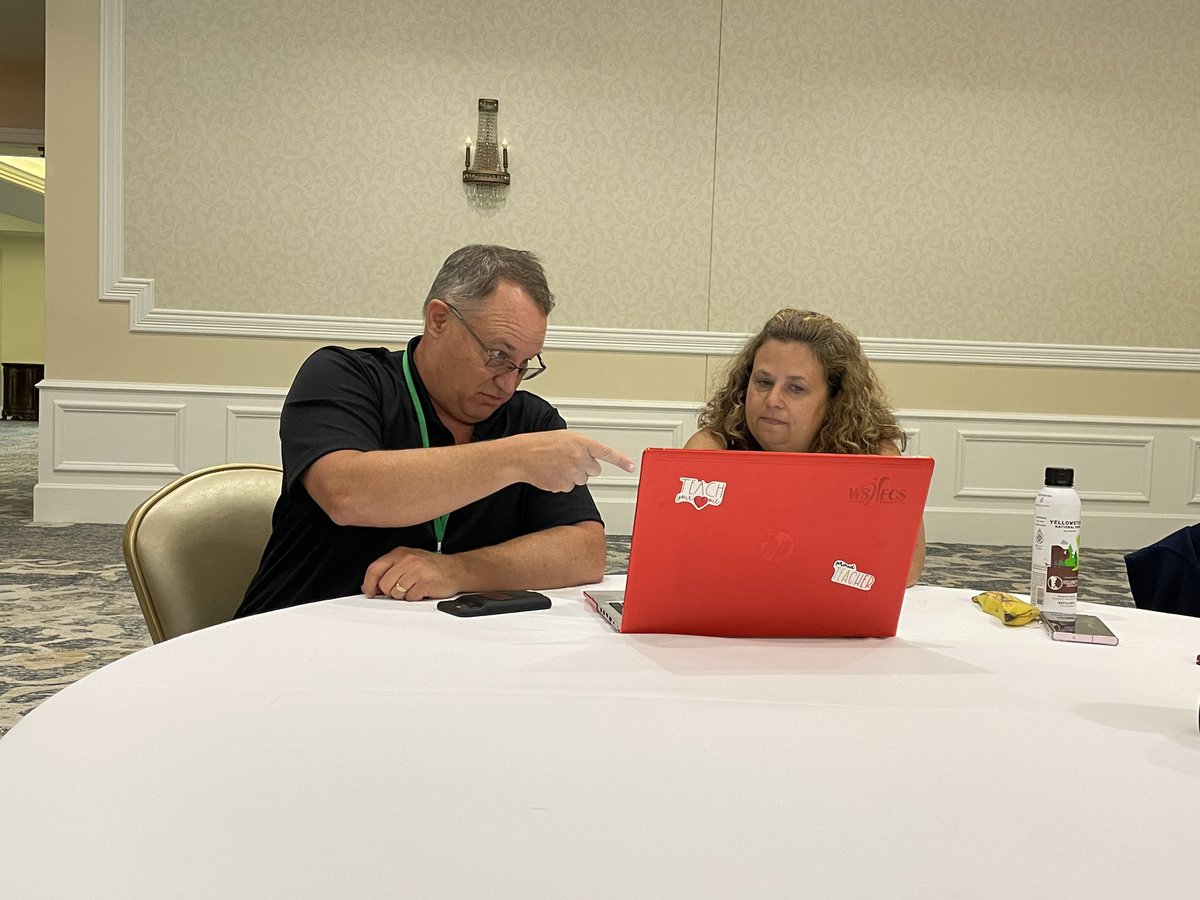 chaaven's tweet image. Jon giving us all the info about #Parafly and a fun pic with @jcorippo and @moler3031 #EduProtocols