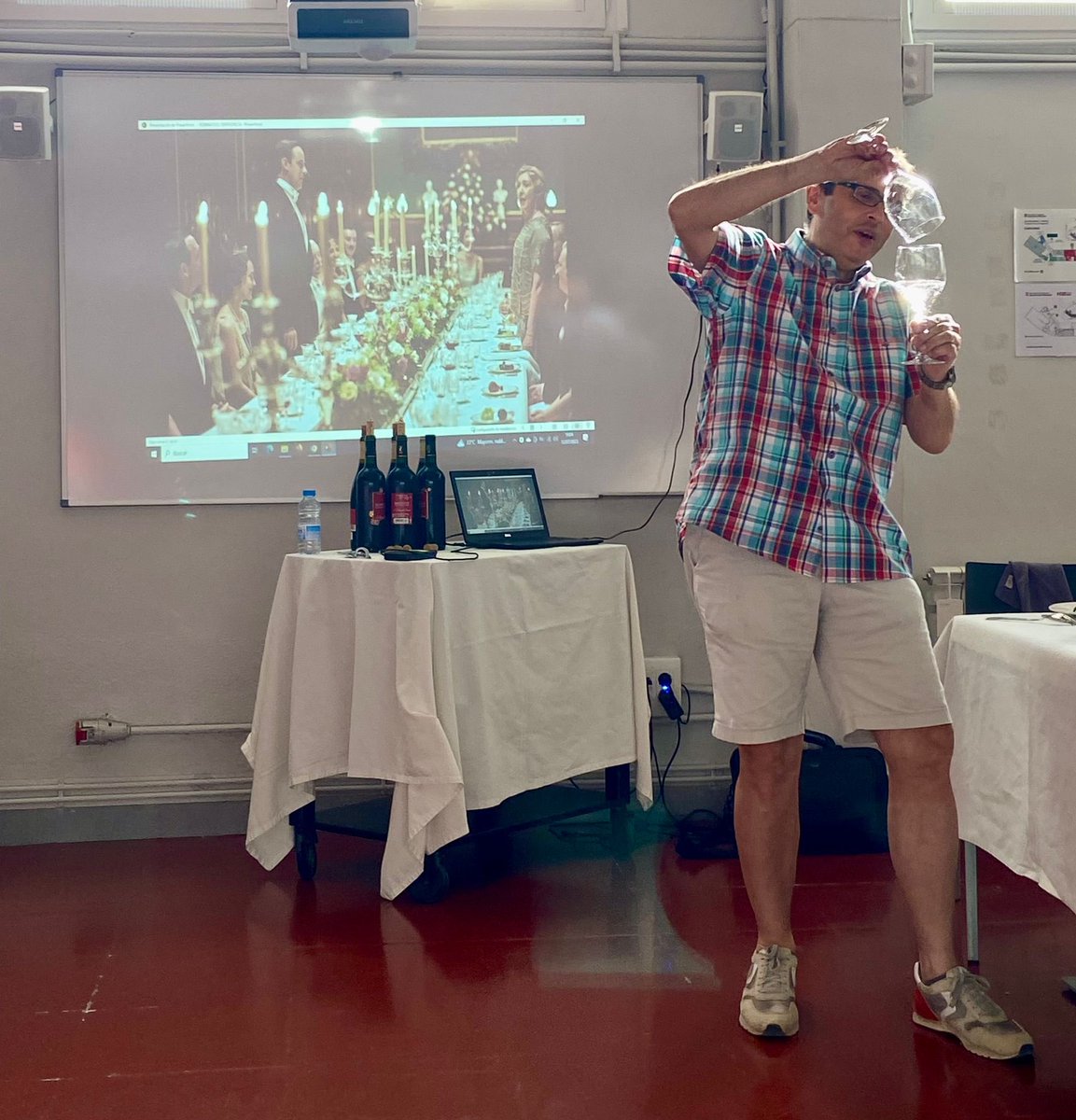 aucercerdanya's tweet image. #Formatges artesans i els millors #vins per maridar-los. Taller amb l’enòleg Toni Cot. #Puigcerdà #Cerdanya #UniEstiuPuigcerdà #Pirineu #AUCer25Anys