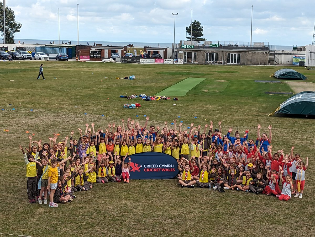 What a brilliant evening <a href="/SwanseaCricket/">🦢Swansea Cricket Club 🦢</a> with
110 girls taking part in cricket activities. 

Huge thanks you to <a href="/61mrh/">mike hayden</a> and the team at Swansea CC for the support in providing the great facilities at St Helens &amp; also the Women's team members who assisted with the 🏏 activities