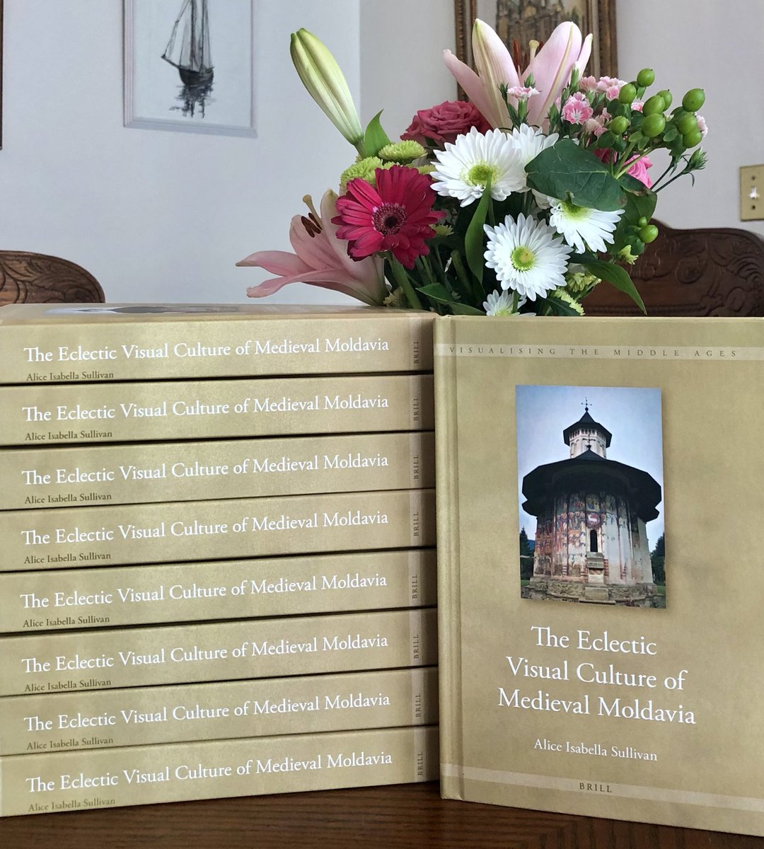 Copies of my #book are here 🎉

@BrillPublishing <a href="/TuftsArtHistory/">TuftsArtHistory</a> 
#MedievalTwitter #medievalart #Moldavia #Romania #EasternEurope
