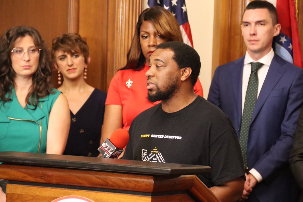 stlmayor47's tweet photo. Housing is a human right. I signed Board Bill 59 today to create a right to counsel program, protecting St. Louis tenants &amp; getting families facing eviction the legal support they need. In a city where nearly 60% of households are renters, this kind of program is critical. (1/3) https://t.co/tc0nHyCz3q
