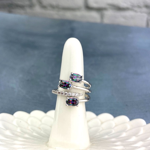 So good I had to share! Check out all the items I'm loving on <a href="/Poshmarkapp/">Poshmark</a> #poshmark #fashion #style #shopmycloset #pinkvictoriassecret #zara: posh.mk/WsUatXiMnBb