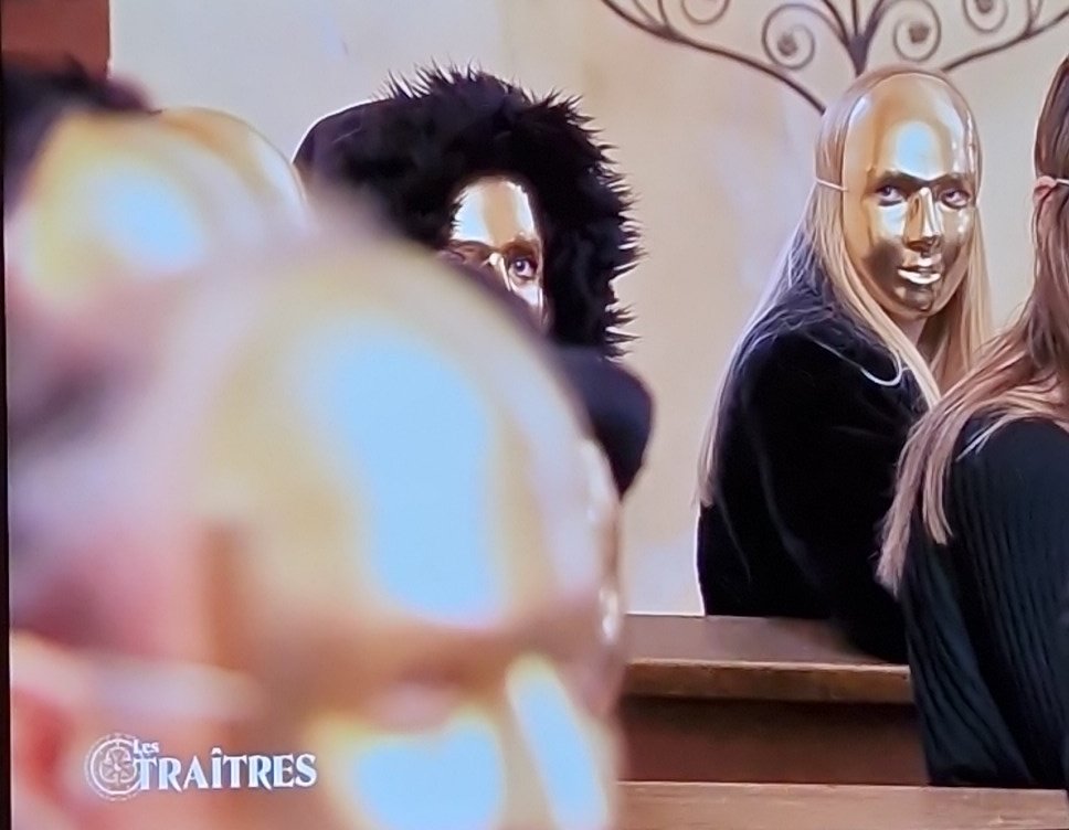 Eyes Wide Shut.
#LesTraîtres #M6