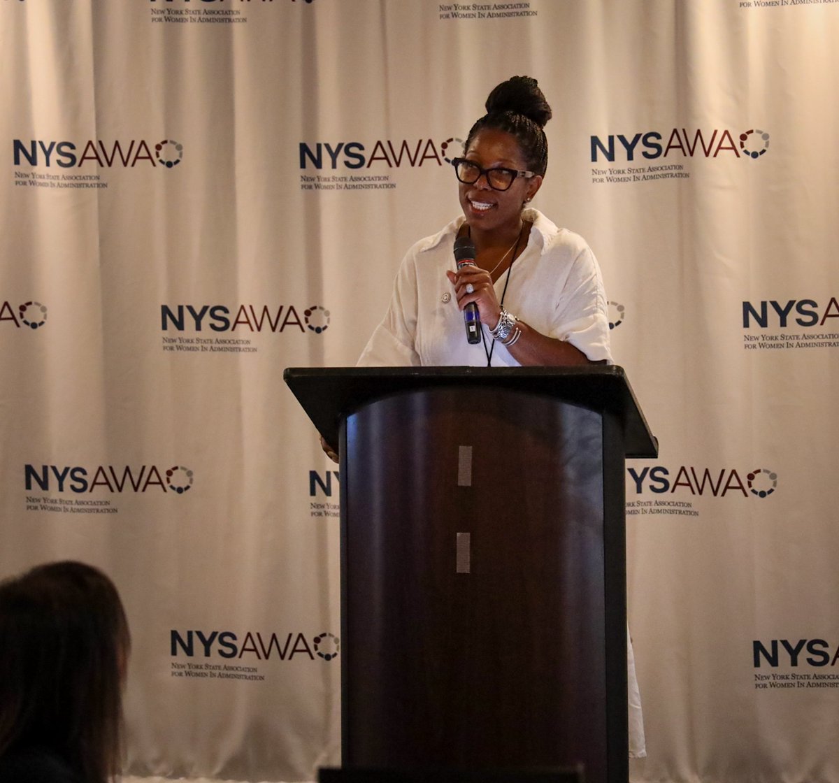 From thought-provoking discussions to networking with other brilliant minds, we're all leaving Leading Forward with a mind brimming with fresh ideas and a renewed sense of purpose. ✨🚀