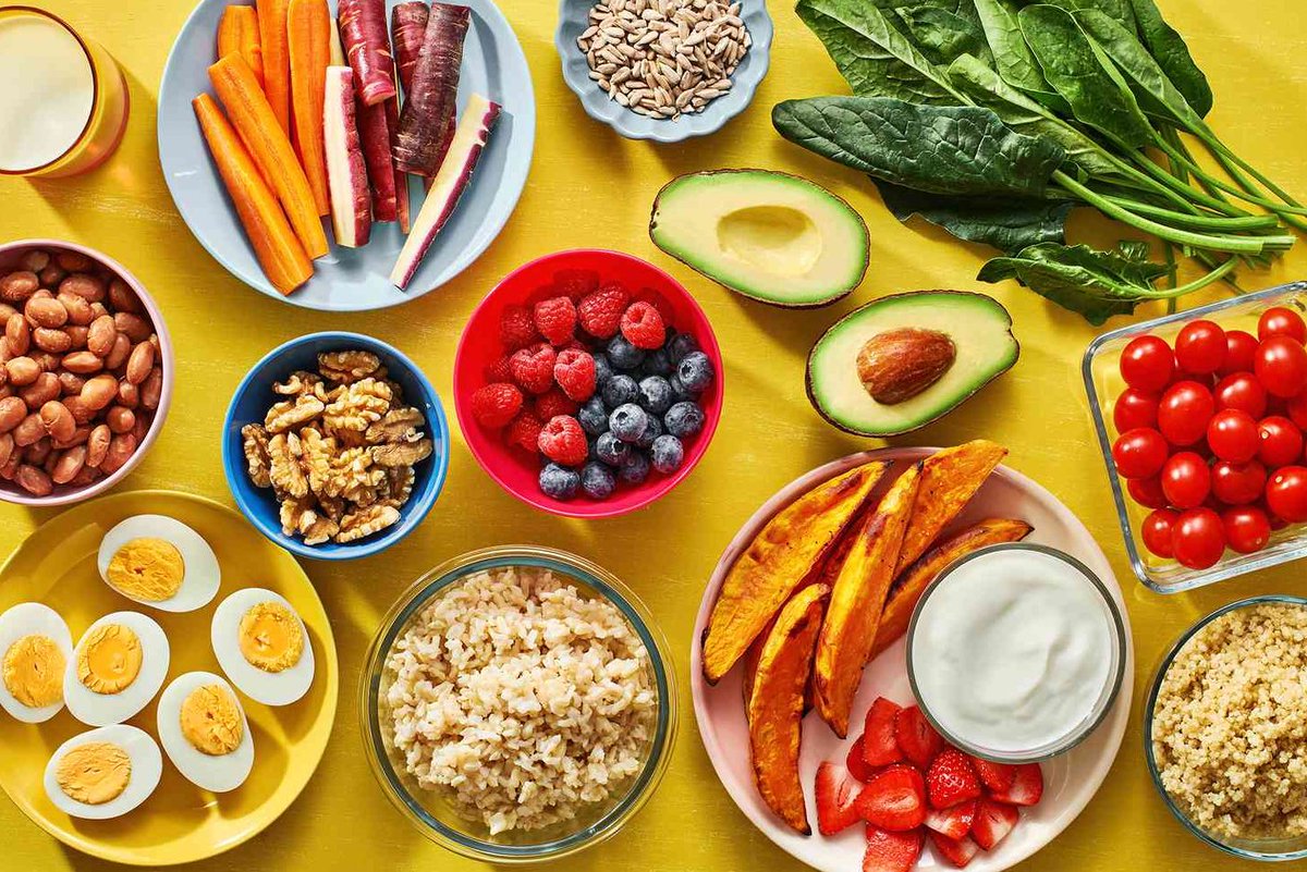When you read a label, here's the formula to remember: 4 grams of #sugar = 1 teaspoon. The American Heart Assoc. recommends getting no more than 6 teaspoons per day and the less the better. #healthyeating #HealthyFood