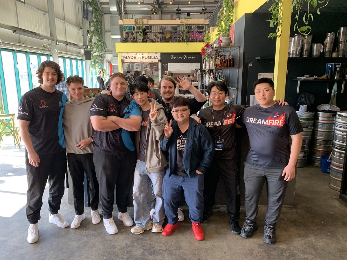 DreamFireTeam tweet media