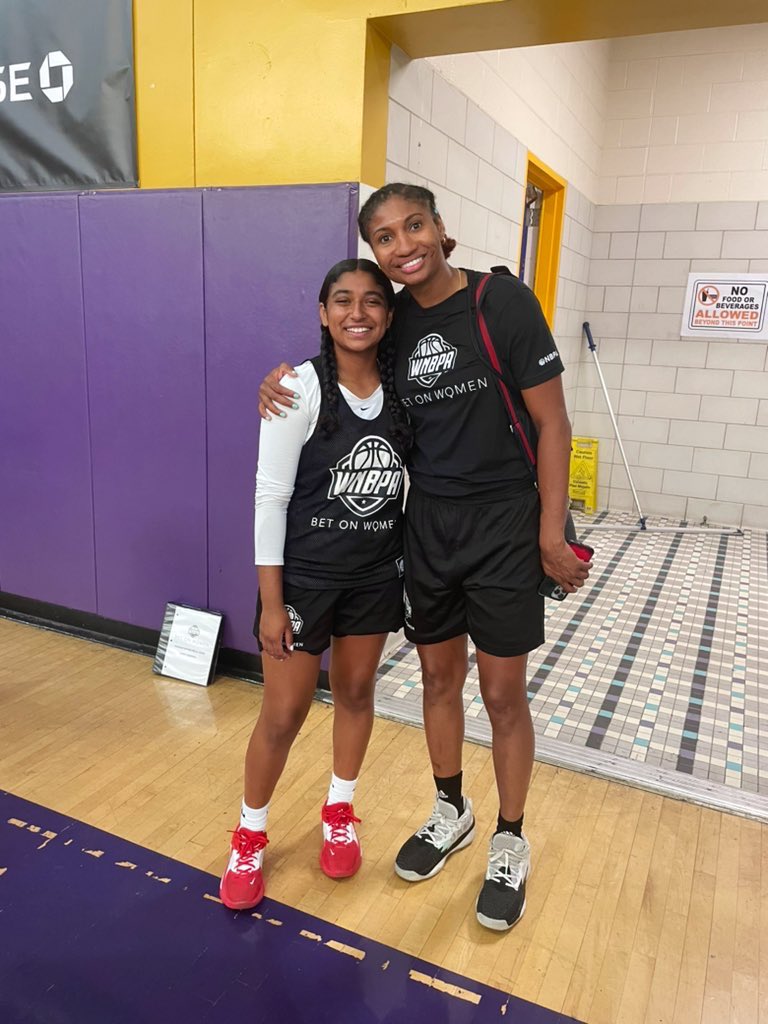 KendalShell's tweet photo. My niece Brooklyn was so hype to meet the legend @angel_35 at the @TheWNBPA camp today! 🖤

THE WNBA IS SO IMPORTANT 🗣🗣🗣
*in my @ariivory voice* https://t.co/d937DJa9Nk