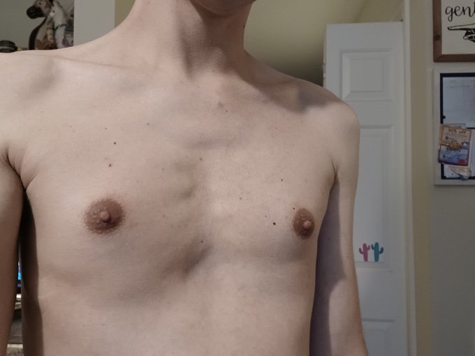 Baby trans titties https://t.co/7XGOzwBN68