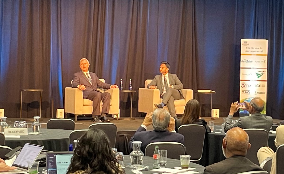 SecVilsack's tweet image. Thank you, @MSU, for organizing an engaging and informative discussion at this year’s Universal Food Forum. Together, the Biden-Harris Administration and @USDA are committed to Investing in America to make climate-smart practices a profitable and viable option for ag producers.