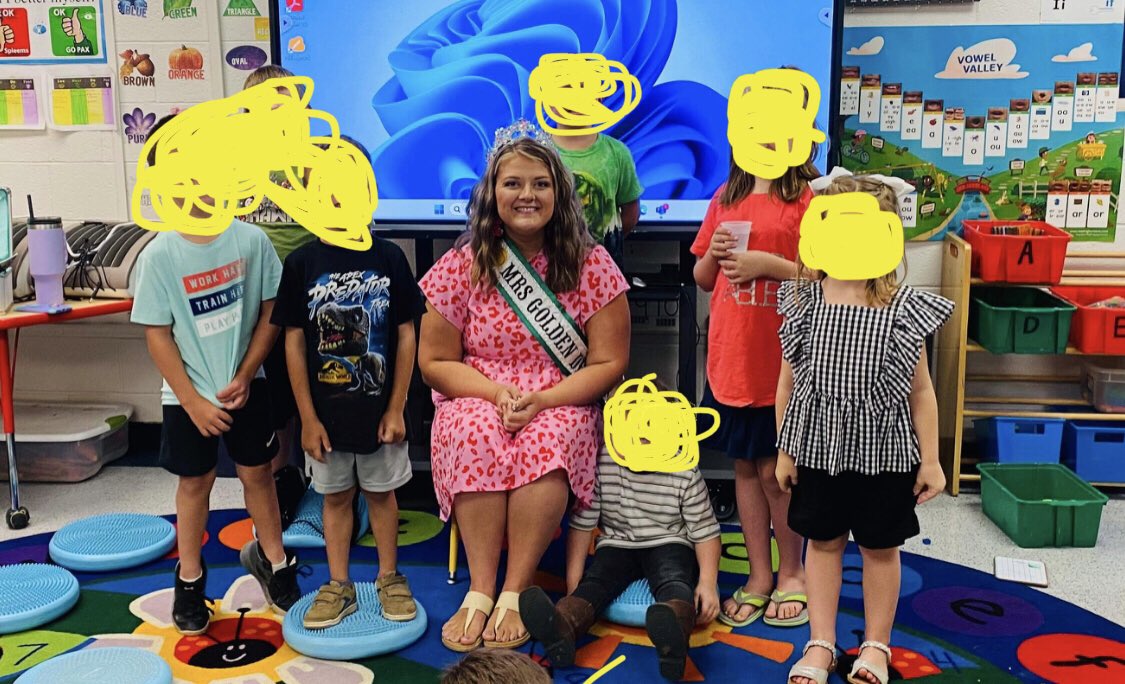 edperduee's tweet photo. @CORAFoundations @katekramer03 I teach K in rural WV. Our school lost levy $ this year so the little funding we had is gone😔 This is my 7th yr. Im grateful for help! Anything is HEAVILY appreciated. 🥰❤️ #clearthelist #postforpencils #adoptateacher #teachertwitter https://t.co/Yi5PVPATfm https://t.co/pg36sEZrvO
