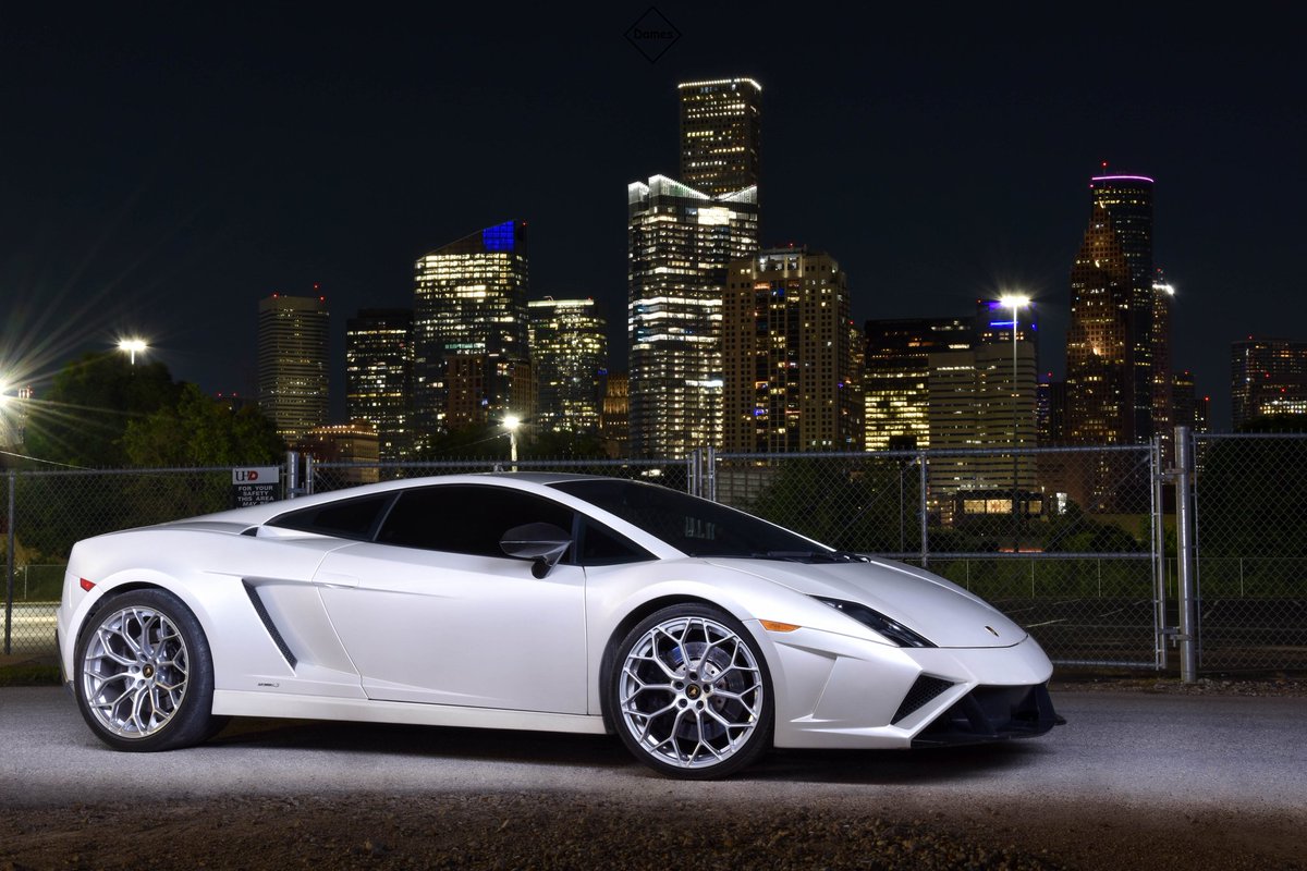 1 Lamborghini ... Here comes the 2nd. 🙌