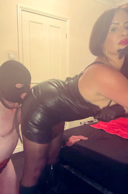 Worship My leather clad ass , you worthless pissbitch! https://t.co/hL7CnumA3x https://t.co/8oj2IOQ6