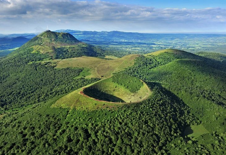 NeilMartinPoet's tweet photo. “If the stillness is Volcanic
In the human face
When upon a pain Titanic
Features keep their place — ”

Emily Dickinson, “I have never seen "Volcanoes" — (175)

For stage 11 of #TDF2023 as the still and pained faces move through the land of dead volcanoes #poem #tourdeverse https://t.co/yoVWjMckD6
