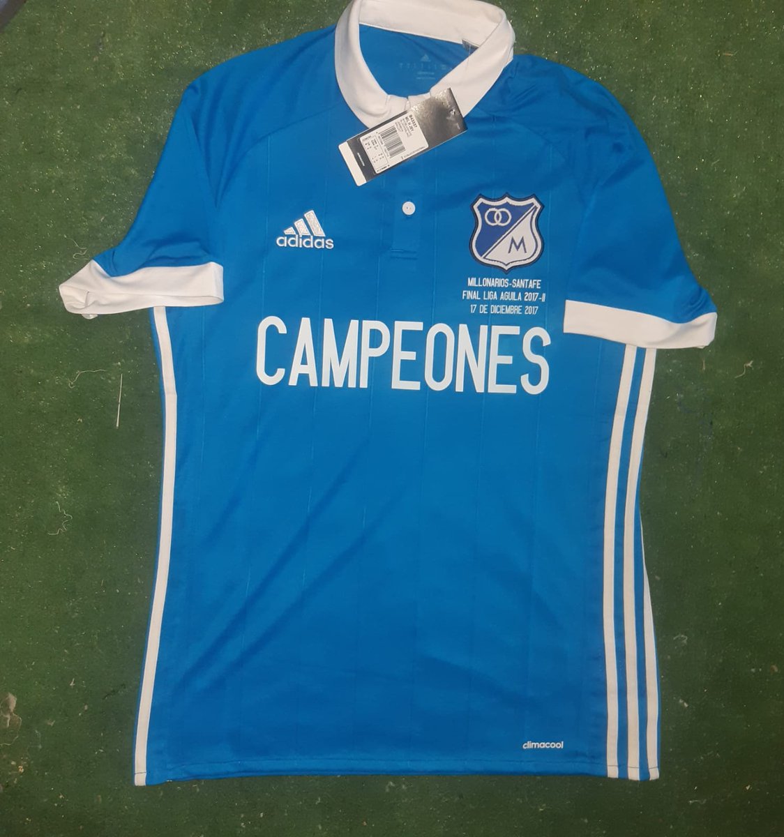 LFutbolera18's tweet photo. Restauramos, personalizamos, estampamos tus ideas 💡 🌟🥳💙🤍🥰🤝

WhatsApp 3228883377
números originales, pepsi, cafam, hyundai, wplay, aguila. 

Dales una segunda oportunidad a tus camisetas!
#10AñosLfutbolera18 
#MadeInChircales
#Millos
#EnTuCaraFuíCampeón
#HenrryRojas https://t.co/Uodp5ZRTWF