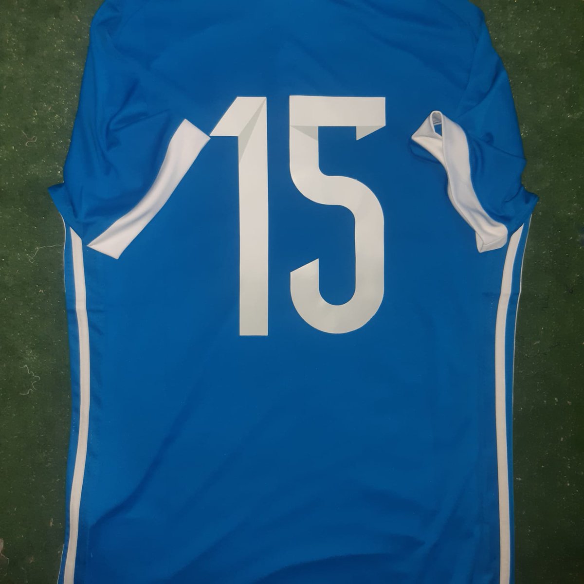 LFutbolera18's tweet photo. Restauramos, personalizamos, estampamos tus ideas 💡 🌟🥳💙🤍🥰🤝

WhatsApp 3228883377
números originales, pepsi, cafam, hyundai, wplay, aguila. 

Dales una segunda oportunidad a tus camisetas!
#10AñosLfutbolera18 
#MadeInChircales
#Millos
#EnTuCaraFuíCampeón
#HenrryRojas https://t.co/Uodp5ZRTWF