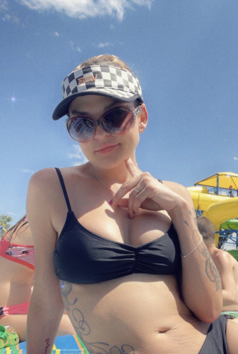 shamazing83's tweet photo. #yep #at #it #again #pool #time #biach #sexy #baby https://t.co/z5dnjimt4h