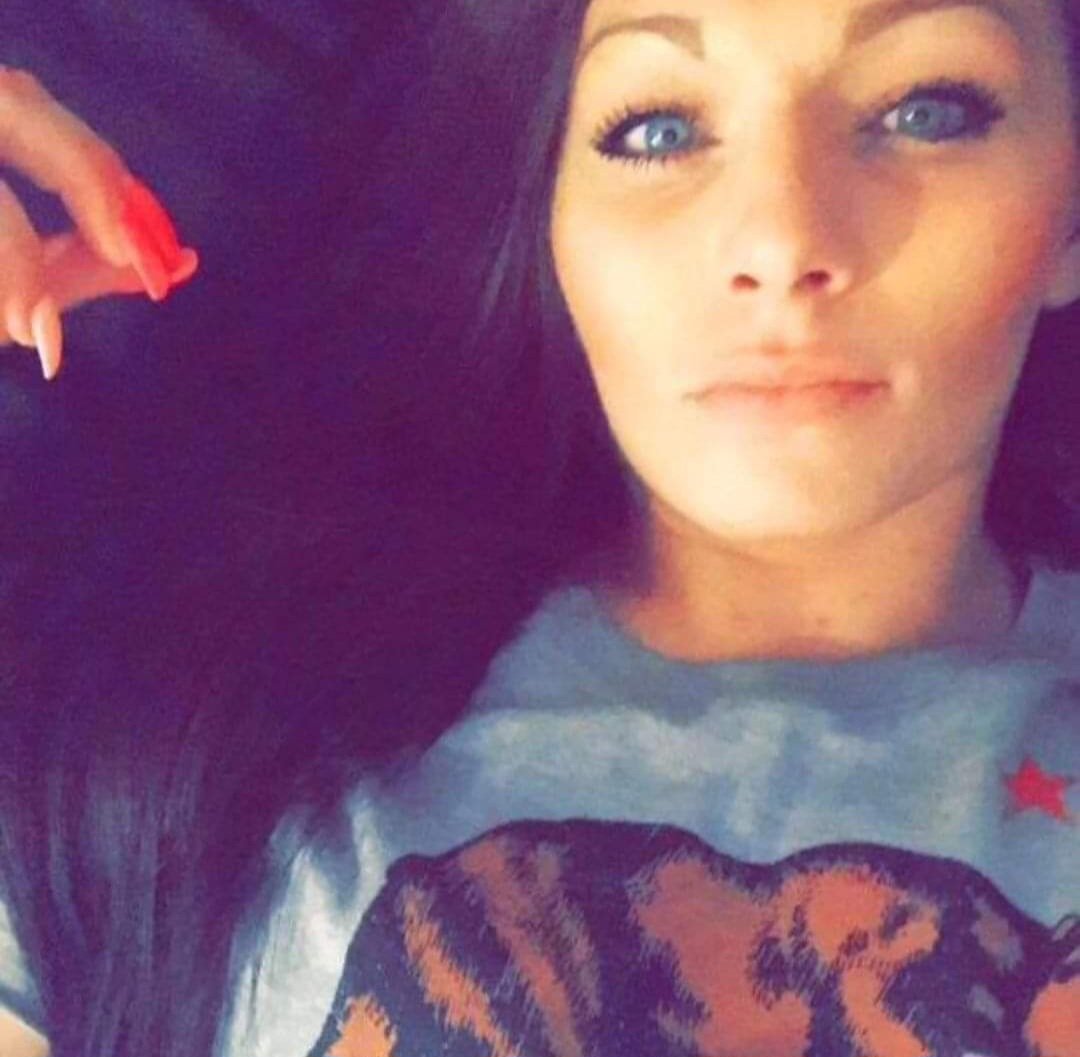 ECEU619's tweet photo. On Monday, July 3rd at 2am, 32-year-old KIYAH MOON NEFF was at her home in the 400 block of 13th Street, in #DowntownSanDiego, when first responders responded to someone who fell from the 3rd floor balcony. 🙏🏼🙏🏼 #KiyahMoonNeff #Justice4Kiyah #PleaseSHARE 

https://t.co/jy3MH86jQW https://t.co/5YgZhgVnL3