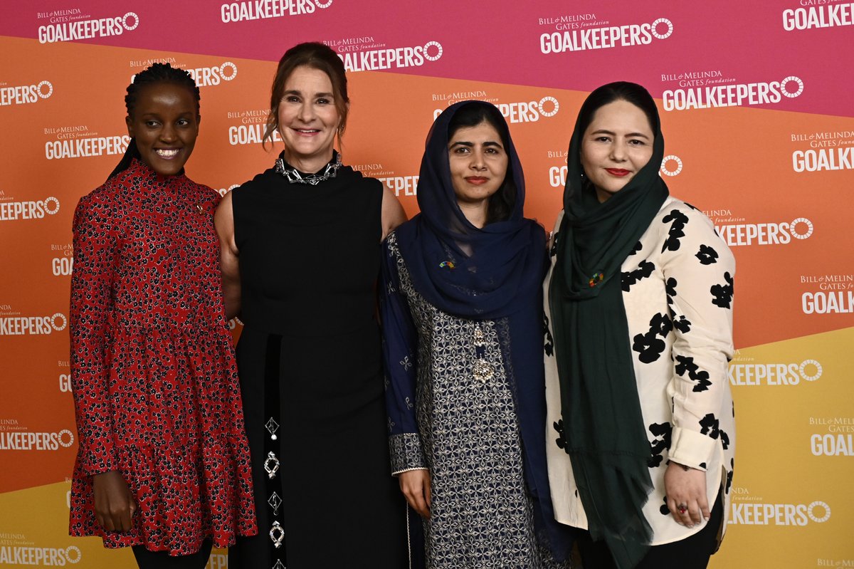 melindagates's tweet photo. Happy 26th birthday, @Malala! The courageous way you’ve used your voice to fight for girls' access to education has shown other girls and women how they can use theirs, too—and the world is infinitely better for it. I hope this next year brings you everything you’re looking for✨ https://t.co/rshYFCy0eV