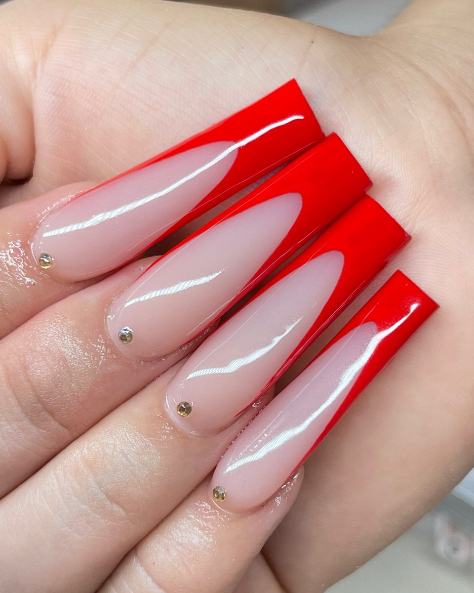 jdmbecks's tweet photo. The improvement I’ve made since 2020 🥺 message me to book ladies ! @nailsxrebe 🫶🏻 https://t.co/u6x0CxZir4
