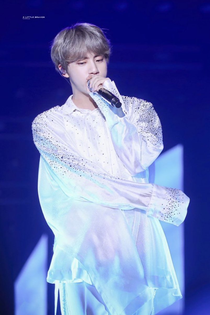 AwakeLovemyself's tweet photo. もはや妖精…
美しいね💜
#素敵なジンくん集め隊
#BTSJIN
#D335
#WeLoveYouJin https://t.co/hShQIdx2m2