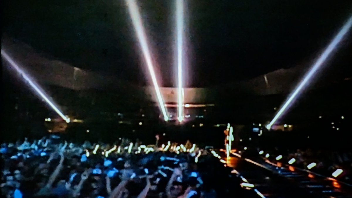nosecretatall_'s tweet photo. #ICantHelpFallingInLove #U2
#Zooropa30 https://t.co/jECukiXvBA