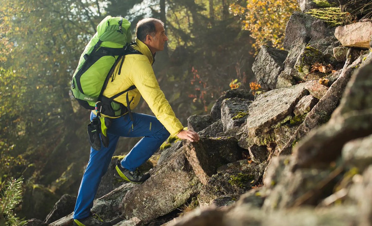 <a target="_blank" href="amazon.co.uk/b?_encoding=UT…">Mountaineering products</a>