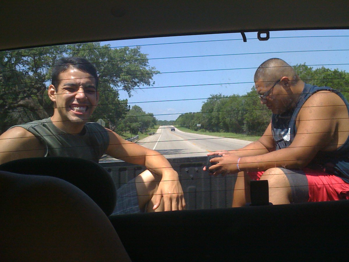 TheDonMaserati's tweet photo. @S3RGEGamin 12 years ago. Balla status. https://t.co/clH1bZe1Wi