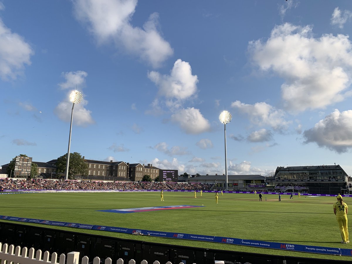 _LaurieStevens's tweet photo. First women’s international match for me. Heather Knight’s Barmy Army 🏏 https://t.co/Pt3AWDwwkQ