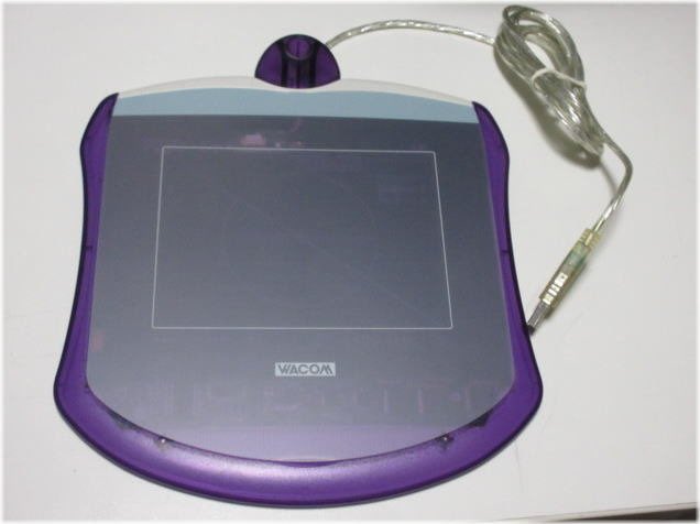 ComputerLove_'s tweet photo. Wacom Graphire ET-0405-U Drawing Tablet (1999/2000) https://t.co/S3uXh5850u