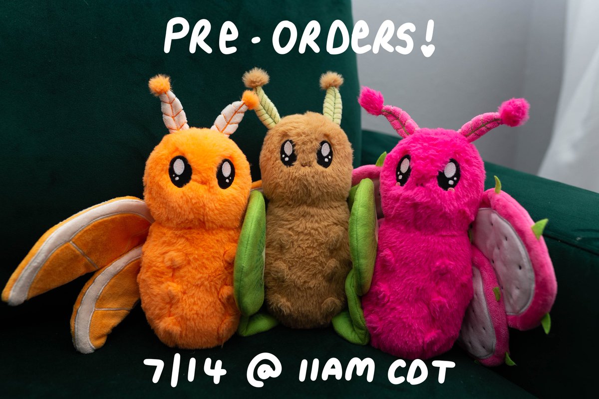 Fruit Moth preorders on Etsy this Friday! 🥰

#plushies #moth #fruit