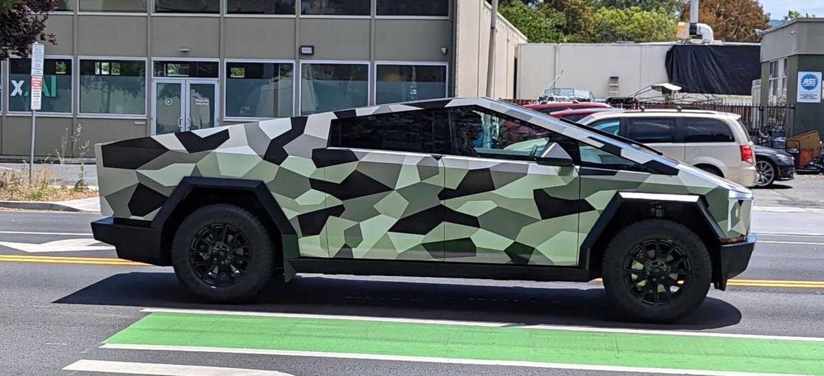 EmadOdish's tweet photo. @elonmusk if I save 10 dollars a day, how long will it take to buy one ? https://t.co/XY5lw9aPI9