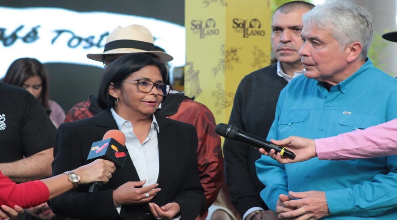 #12Jul @ViceVenezuela Vicepresidenta @delcyrodriguezv, inauguró el Segundo Encuentro Internacional del Centro de Cafés Especialidades Venezolano (Eicev) 2023 laradiodelsur.com.ve/?p=127249 #LaPoesíaNosUne
