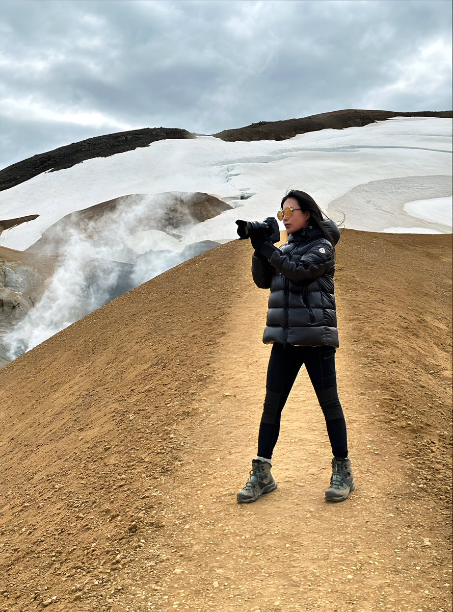 cindyrunli's tweet photo. Today’s office. Big #highland energy today up here in #Kerlingarfjöll 🏔️🫶🏼

#Hveradalir #Iceland #adventuretime #highlandbase https://t.co/g0k4nwfa6O