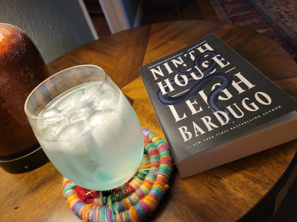 Margarita and new book on this rainy Wednesday evening? Yes, please! 
#writer #booklovers #goodreads #library #bookobsessed #readers #bookrecommendations #writersofinstagram #currentlyreading #ilovebooks #novel #fantasy #readersofig #fiction #bookclub #igbooks #readinglist