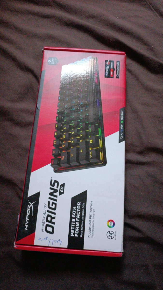 ValkyFamily's tweet photo. Gracias a @wombo_gg @HyperXLatam y a @JimRisingSC 
Por el premio estoy feliz ♥ Participen en sus torneos que esten seguros que el premio les llegara https://t.co/rQZ3qIJEt2