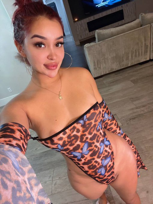 Where are you cumming first? 😏💦  FREE SUBSCRIPTION 🔗👇🏻 https://t.co/70gppxvmKR