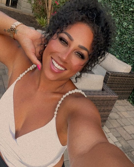 🎉 BIRTHDAY GIRL 🥰  https://t.co/kYB9RCoqRd https://t.co/VYFs2G4Ua0<a href="/tag/hoopz"class="tags"><span>#hoopz</span></a>