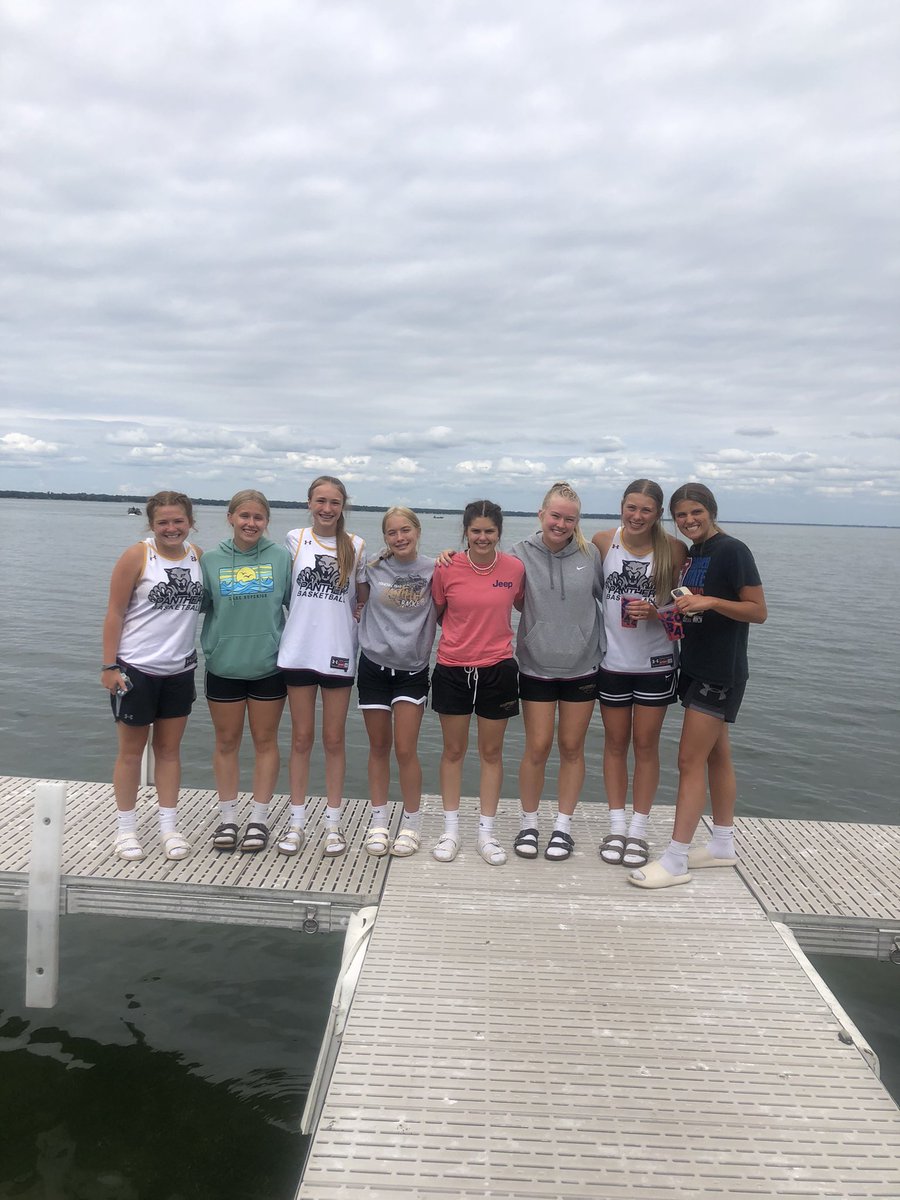 PP_GBB's tweet photo. Varsity spent another day getting better with a Breakdown Tourney today in Fergus Falls! Of course we had to go to @zorbazonthelake to celebrate! #PantherBasketball #PFP https://t.co/YIP20nIyGI